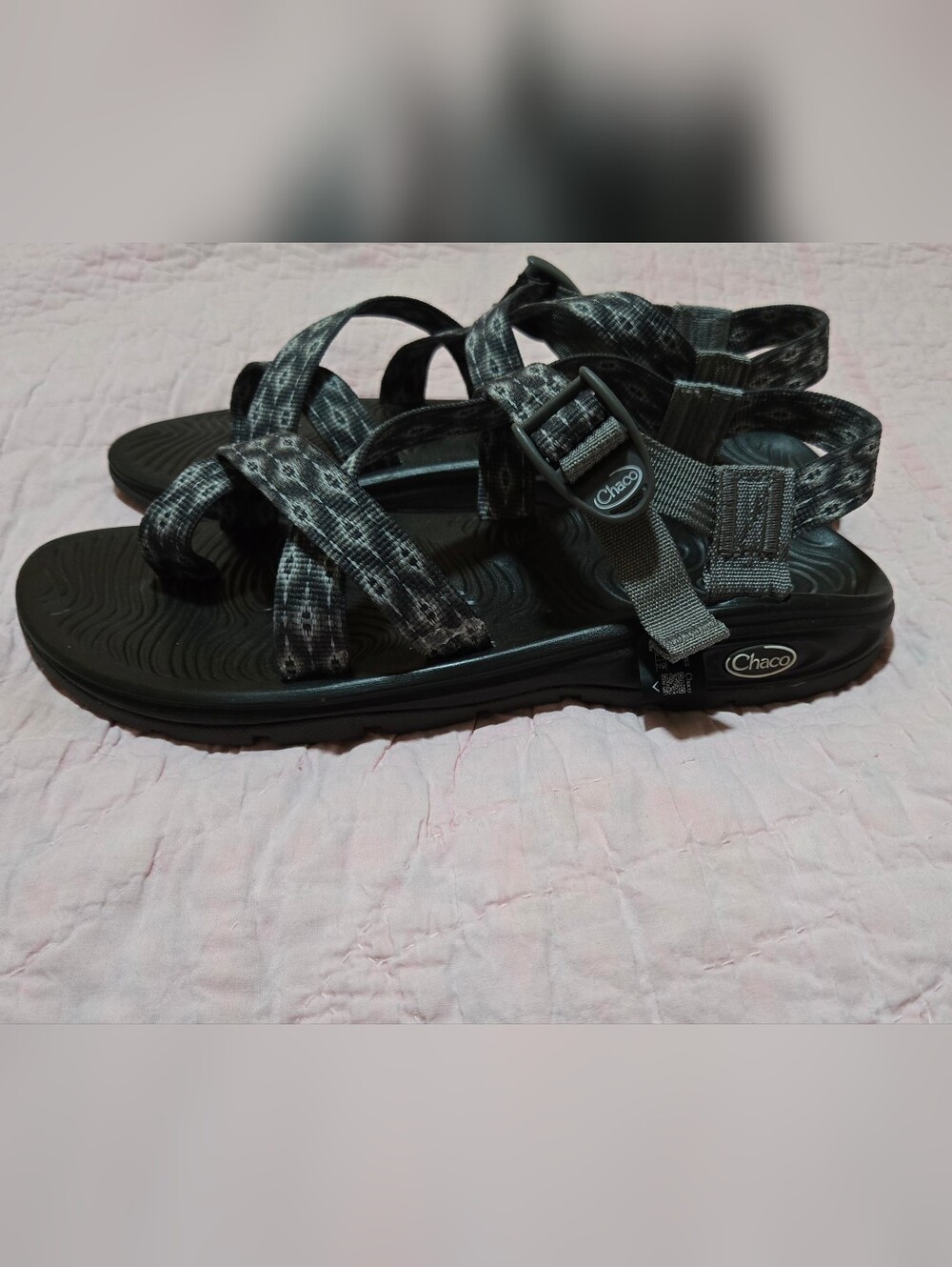 CHACO Womens Sz 10 Nova Gray ZVOLV 2 Strappy Sandals JCH109182 Worn Once